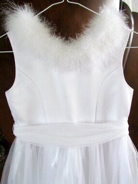 GIRL'S WHITE FANCY DRESS, 8, JONA MICHELLE, MARABOU NECKLINE, LAYERS of TULLE